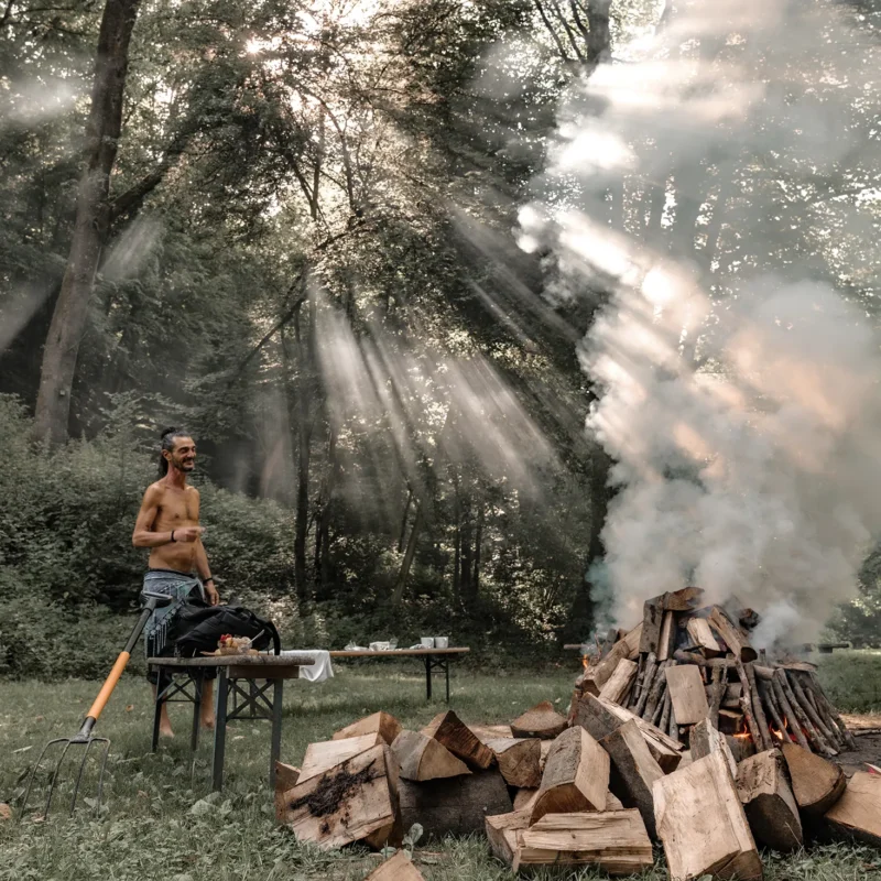 Ruhiger Morgen nach der Ayahuasca-Zeremonie – Beginn der Integration in der Natur